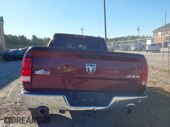 ✅ 2017 Ram 1500 Big Horn • VIN: 3C6RR7LT7HG595004 • Lot: 43504009. Wystawiony na IAAI z przebiegiem 183 708 mil. Bezpłatny archiwum sprzedaży aukcyjnych z USA i szczegółowy raport historii pojazdu na DreamBid. Zdjęcie 16.