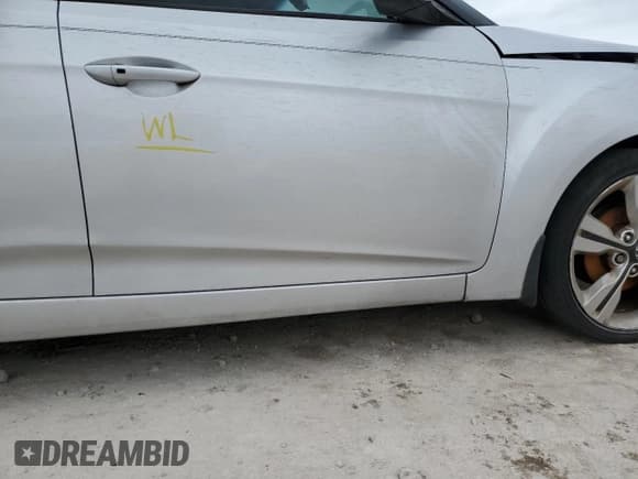 ✅ 2016 Hyundai Veloster • VIN: KMHTC6AD0GU302055 • Lot: 76869074. Wystawiony na Copart z przebiegiem Nie podano. Bezpłatny archiwum sprzedaży aukcyjnych z USA i szczegółowy raport historii pojazdu na DreamBid. Zdjęcie 12.