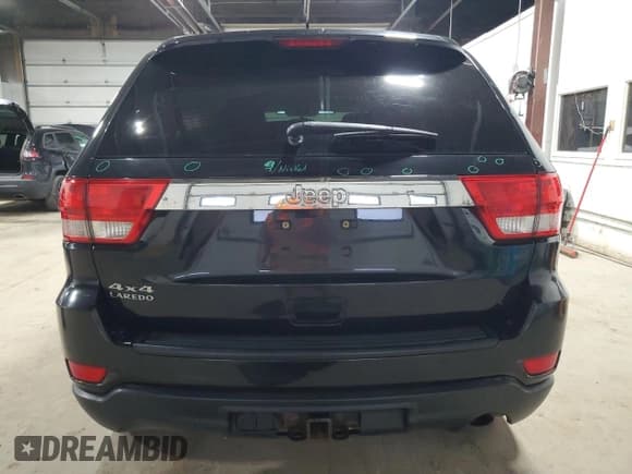 ✅ 2012 Jeep Grand Cherokee Laredo • VIN: 1C4RJFAG8CC128847 • Lot: 82525595. Wystawiony na Copart z przebiegiem 173 549 mil. Bezpłatny archiwum sprzedaży aukcyjnych z USA i szczegółowy raport historii pojazdu na DreamBid. Zdjęcie 6.