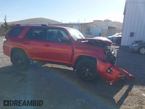 ✅ 2022 Toyota 4Runner SR5 • VIN: JTEMU5JR5N6058895 • Lot: 43400150. Wystawiony na IAAI z przebiegiem 80 250 mil. Bezpłatny archiwum sprzedaży aukcyjnych z USA i szczegółowy raport historii pojazdu na DreamBid. Zdjęcie 14.