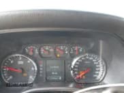 ✅ 2018 Chevrolet Silverado 1500 Custom • VIN: 1GCRCPEC4JZ110265 • Lot: 42534453. Wystawiony na IAAI z przebiegiem 210 589 mil. Bezpłatny archiwum sprzedaży aukcyjnych z USA i szczegółowy raport historii pojazdu na DreamBid. Zdjęcie 7.