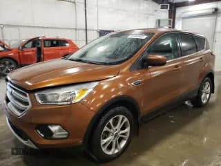 ✅ 2017 Ford Escape SE • VIN: 1FMCU9G91HUB78221 • Lot: 91392865. Wystawiony na Copart z przebiegiem 128 881 mil. Bezpłatny archiwum sprzedaży aukcyjnych z USA i szczegółowy raport historii pojazdu na DreamBid. Zdjęcie 1.