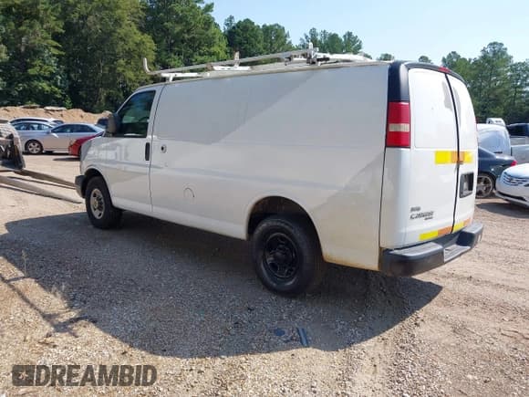 ✅ 2011 Chevrolet Express Cargo • VIN: 1GCWGFCA3B1168855 • Лот: 42685037. Опубликован ранее на IAAI с пробегом 249 487 миль. Бесплатный доступ к архиву аукционных продаж из США и подробный отчёт об истории автомобиля на DreamBid. Изображение 3.