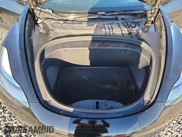 ✅ 2018 Tesla Model 3 Long Range Battery • VIN: 5YJ3E1EA0JF046615 • Lot: 87393345. Wystawiony na Copart z przebiegiem 74 006 mil. Bezpłatny archiwum sprzedaży aukcyjnych z USA i szczegółowy raport historii pojazdu na DreamBid. Zdjęcie 11.