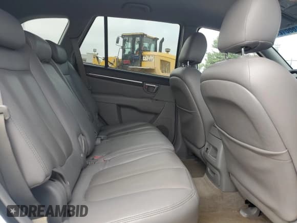 ✅ 2008 Hyundai Santa Fe GLS • VIN: 5NMSG13D68H174966 • Lot: 66612044. Listed on Copart with 167,655 mi. Free auction sales archive from the USA and detailed vehicle history report at DreamBid. Image 11.