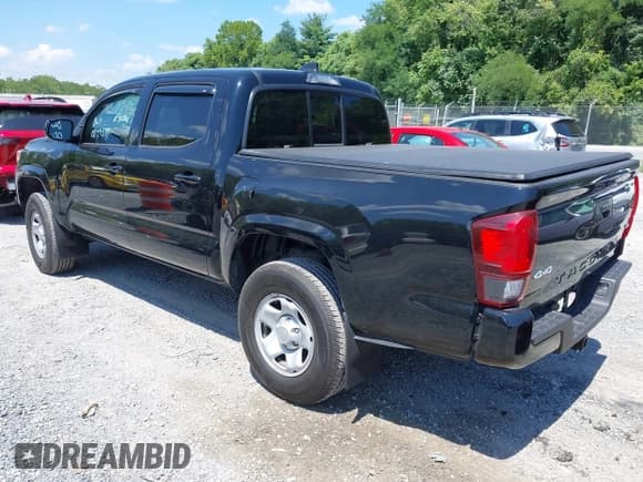 ✅ 2020 Toyota Tacoma SR5 • VIN: 3TMCZ5AN4LM342448 • Lot: 42817215. Listed on IAAI with 22,582 mi. Free auction sales archive from the USA and detailed vehicle history report at DreamBid. Image 3.