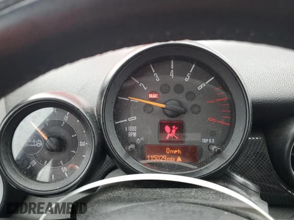 ✅ 2015 MINI Roadster S • VIN: WMWSY3C58FT567023 • Lot: 43289505. Listed on Copart with 115,029 mi. Free auction sales archive from the USA and detailed vehicle history report at DreamBid. Image 9.