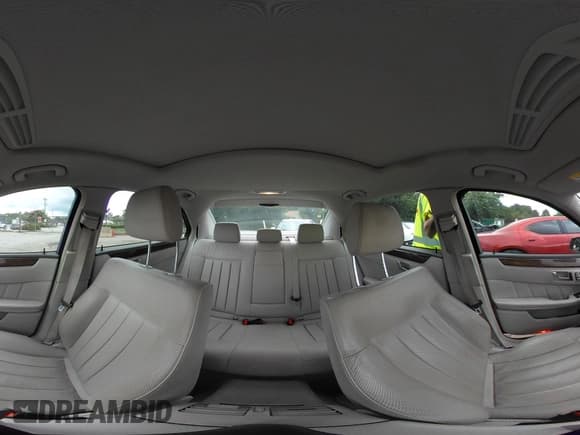 ✅ 2014 Mercedes-Benz E 350 Luxury • VIN: WDDHF8JB1EA972309 • Lot: 42971518. Wystawiony na IAAI z przebiegiem 149 435 mil. Bezpłatny archiwum sprzedaży aukcyjnych z USA i szczegółowy raport historii pojazdu na DreamBid. Zdjęcie 18.