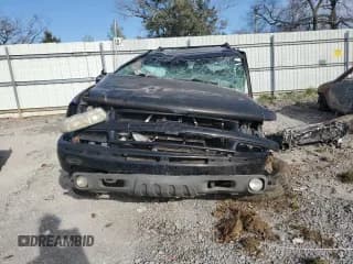 ✅ 2002 Chevrolet Suburban Z71 • VIN: 3GNFK16Z22G241578 • Lot: 45819924. Wystawiony na Copart z przebiegiem Nie podano. Bezpłatny archiwum sprzedaży aukcyjnych z USA i szczegółowy raport historii pojazdu na DreamBid. Zdjęcie 5.
