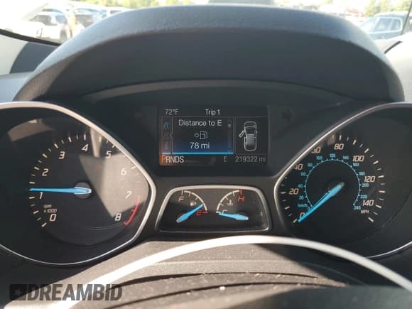 ✅ 2015 Ford Escape SE • VIN: 1FMCU9G90FUB82757 • Лот: 82036585. Опубликован ранее на Copart с пробегом 219 322 миль. Бесплатный доступ к архиву аукционных продаж из США и подробный отчёт об истории автомобиля на DreamBid. Изображение 9.