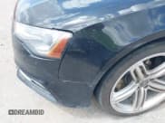 ✅ 2013 Audi S5 Prestige • VIN: WAUVGAFR8DA015727 • Lot: 42445090. Wystawiony na IAAI z przebiegiem 136 237 mil. Bezpłatny archiwum sprzedaży aukcyjnych z USA i szczegółowy raport historii pojazdu na DreamBid. Zdjęcie 17.