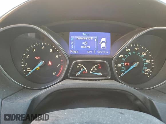 ✅ 2013 Ford Focus SE • VIN: 1FADP3K29DL104753 • Lot: 94270925. Wystawiony na Copart z przebiegiem 165 719 mil. Bezpłatny archiwum sprzedaży aukcyjnych z USA i szczegółowy raport historii pojazdu na DreamBid. Zdjęcie 9.