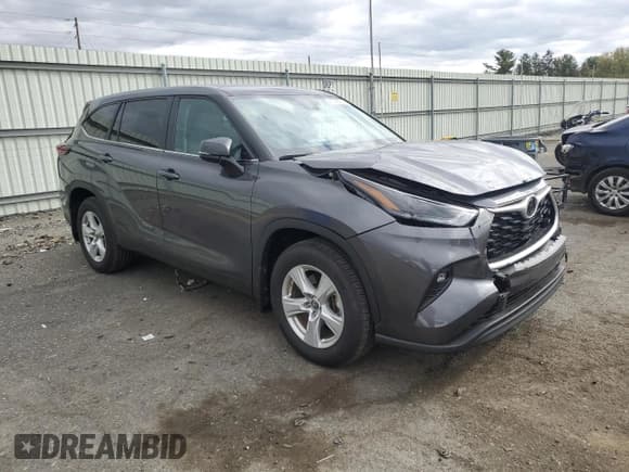 ✅ 2024 Toyota Highlander LE • VIN: 5TDKDRBH2RS554977 • Lot: 87486155. Listed on Copart with 6,870 mi. Free auction sales archive from the USA and detailed vehicle history report at DreamBid. Image 4.