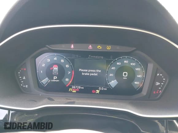 ✅ 2020 Audi Q3 S line Premium • VIN: WA1DECF36L1036158 • Lot: 42597988. Wystawiony na IAAI z przebiegiem 26 729 mil. Bezpłatny archiwum sprzedaży aukcyjnych z USA i szczegółowy raport historii pojazdu na DreamBid. Zdjęcie 7.