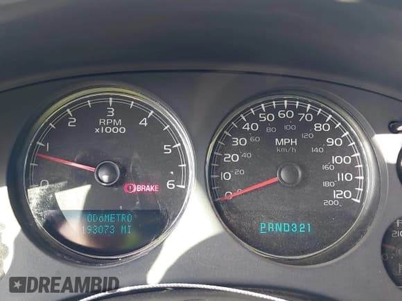 ✅ 2007 Chevrolet Suburban LTZ • VIN: 3GNFC16047G201752 • Lot: 42028735. Listed on IAAI with 193,073 mi. Free auction sales archive from the USA and detailed vehicle history report at DreamBid. Image 7.