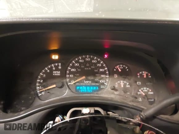 ✅ 2001 Chevrolet Silverado 1500 • VIN: 2GCEK19T211320364 • Лот: 42031686. Опубликован ранее на IAAI с пробегом 243 165 миль. Бесплатный доступ к архиву аукционных продаж из США и подробный отчёт об истории автомобиля на DreamBid. Изображение 7.