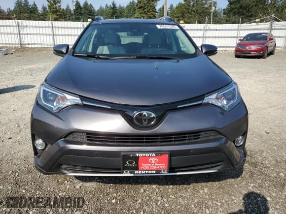 ✅ 2018 Toyota RAV4 XLE • VIN: 2T3RFREV0JW746699 • Lot: 70541535. Wystawiony na Copart z przebiegiem 71 013 mil. Bezpłatny archiwum sprzedaży aukcyjnych z USA i szczegółowy raport historii pojazdu na DreamBid. Zdjęcie 5.