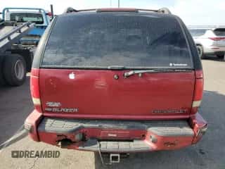 1998 Chevrolet Blazer LT z VIN 1GNDT13W5W2184614, wystawiony jako Copart lot #77526324 z przebiegiem 231 790 mil mil oraz Szkoda całkowita • Salvage title. Historia ofert i sprzedaży dostępna na DreamBid. Obrazek 6.