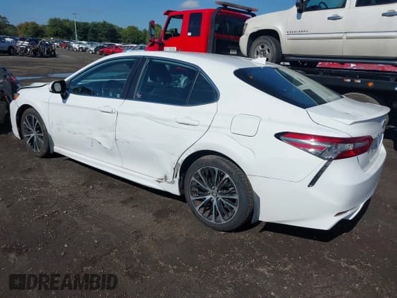 ✅ 2019 Toyota Camry SE • VIN: 4T1B11HK5KU764659 • Лот: 43313485. Опубликован ранее на IAAI с пробегом 64 955 миль. Бесплатный доступ к архиву аукционных продаж из США и подробный отчёт об истории автомобиля на DreamBid. Изображение 3.