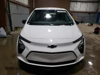 2023 Chevrolet Bolt EV 1LT с VIN 1G1FW6S05P4150111, выставлен на аукционе Copart как лот 42684204 с пробегом 18 227 миль миль и . История ставок и продаж доступна на DreamBid. Изображение 5.