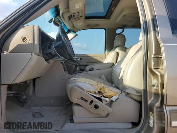 2004 Chevrolet Suburban LT с VIN 1GNEC16Z54J279073, выставлен на аукционе Copart как лот 79872164 с пробегом 363 424 миль миль и Чистый • Clean title. История ставок и продаж доступна на DreamBid. Изображение 7.