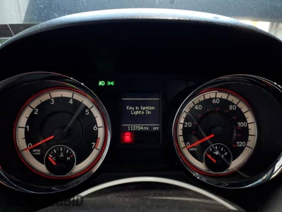 2015 Dodge Grand Caravan R/T with VIN 2C4RDGEG5FR736036, listed as a Copart auction lot 90314845 with 113,784 mi miles and Salvage title. Bid and sale history available at DreamBid. Image 9.