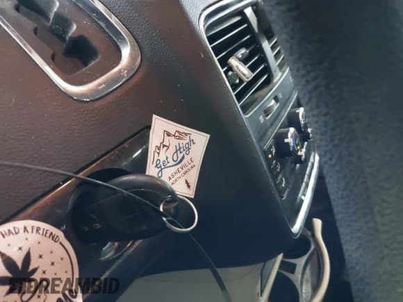 ✅ 2018 Dodge Grand Caravan SE Plus • VIN: 2C4RDGBG2JR192317 • Lot: 43065371. Wystawiony na IAAI z przebiegiem 203 051 mil. Bezpłatny archiwum sprzedaży aukcyjnych z USA i szczegółowy raport historii pojazdu na DreamBid. Zdjęcie 11.