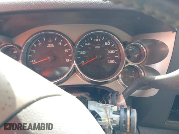 ✅ 2012 Chevrolet Silverado 1500 LT • VIN: 3GCPCSE21CG284962 • Lot: 42740527. Wystawiony na IAAI z przebiegiem Nie podano. Bezpłatny archiwum sprzedaży aukcyjnych z USA i szczegółowy raport historii pojazdu na DreamBid. Zdjęcie 7.