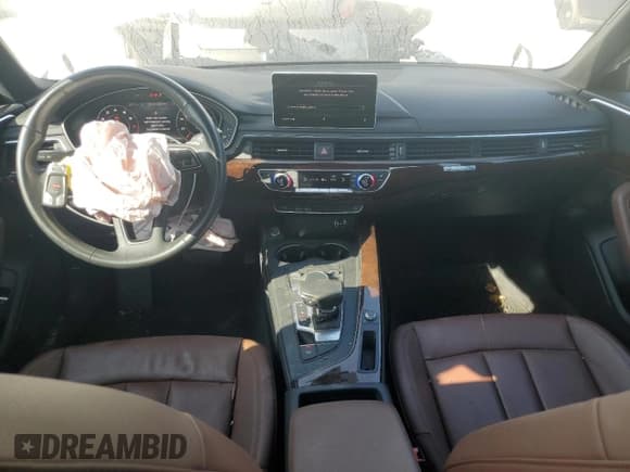 ✅ 2018 Audi A4 Premium • VIN: WAUDNAF45JN016859 • Лот: 61995945. Опубликован ранее на Copart с пробегом 39 849 миль. Бесплатный доступ к архиву аукционных продаж из США и подробный отчёт об истории автомобиля на DreamBid. Изображение 8.