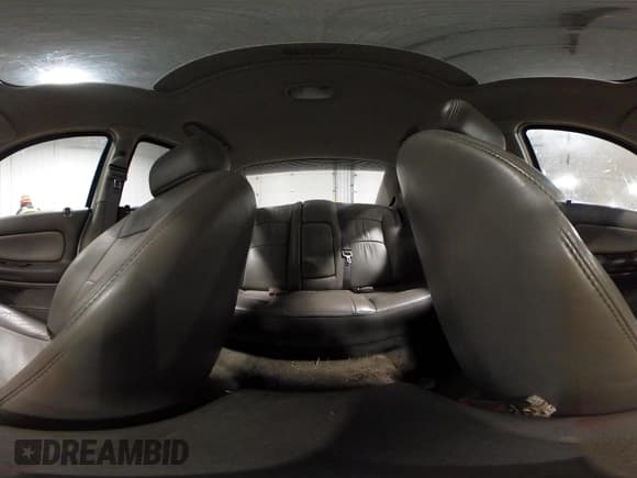 ✅ 2002 Chrysler Sebring LXi • VIN: 1C3EL56R92N192996 • Lot: 42297365. Wystawiony na IAAI z przebiegiem 84 410 mil. Bezpłatny archiwum sprzedaży aukcyjnych z USA i szczegółowy raport historii pojazdu na DreamBid. Zdjęcie 18.