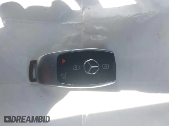 ✅ 2019 Mercedes-Benz E 300 • VIN: WDDZF4KB0KA598346 • Lot: 42905146. Listed on IAAI with 69,876 mi. Free auction sales archive from the USA and detailed vehicle history report at DreamBid. Image 11.