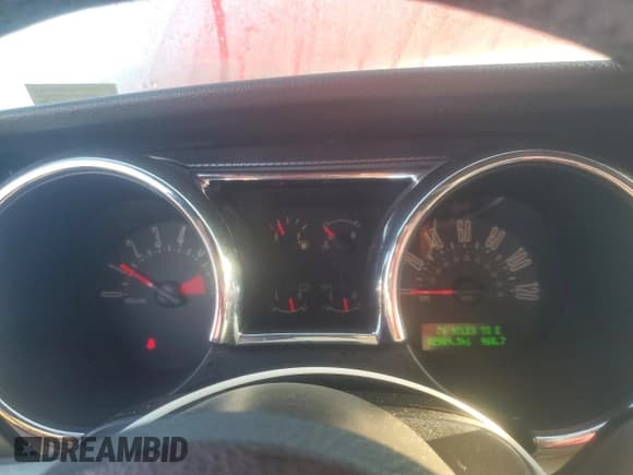 ✅ 2007 Ford Mustang Deluxe • VIN: 1ZVHT84N175251411 • Lot: 87271085. Listed on Copart with 82,989 mi. Free auction sales archive from the USA and detailed vehicle history report at DreamBid. Image 9.