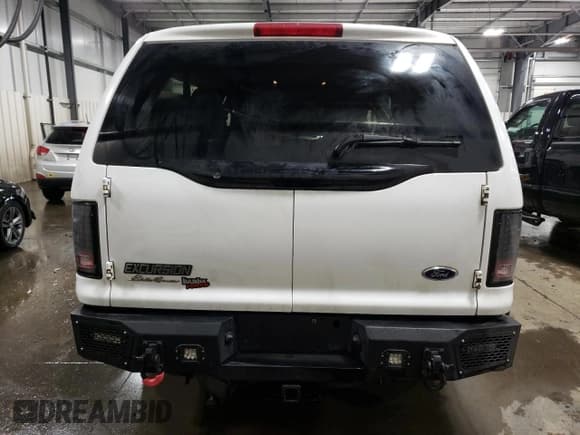 ✅ 2005 Ford Excursion Eddie Bauer • VIN: 1FMSU45P65ED46098 • Lot: 78502744. Wystawiony na Copart z przebiegiem 219 386 mil. Bezpłatny archiwum sprzedaży aukcyjnych z USA i szczegółowy raport historii pojazdu na DreamBid. Zdjęcie 6.