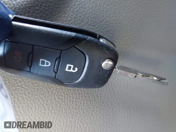 ✅ 2017 Ford F-150 XL • VIN: 1FTEW1EP1HFB84843 • Лот: 41774804. Опубликован ранее на IAAI с пробегом 138 748 миль. Бесплатный доступ к архиву аукционных продаж из США и подробный отчёт об истории автомобиля на DreamBid. Изображение 11.