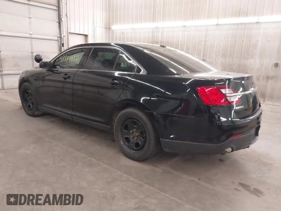 ✅ 2016 Ford Police Interceptor • VIN: 1FAHP2MT5GG132337 • Лот: 41984882. Опубликован ранее на IAAI с пробегом Не указан. Бесплатный доступ к архиву аукционных продаж из США и подробный отчёт об истории автомобиля на DreamBid. Изображение 3.