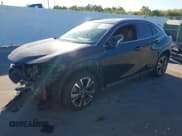 ✅ 2020 Lexus UX 200 • VIN: JTHP3JBH5L2024042 • Лот: 43429739. Опубликован ранее на IAAI с пробегом 81 700 миль. Бесплатный доступ к архиву аукционных продаж из США и подробный отчёт об истории автомобиля на DreamBid. Изображение 2.