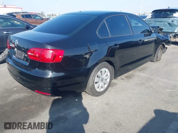 ✅ 2014 Volkswagen Jetta S • VIN: 3VW2K7AJ9EM396787 • Лот: 43606530. Опубликован ранее на IAAI с пробегом 67 523 миль. Бесплатный доступ к архиву аукционных продаж из США и подробный отчёт об истории автомобиля на DreamBid. Изображение 4.