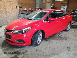 ✅ 2018 Chevrolet Cruze Premier • VIN: 1G1BF5SM1J7168476 • Лот: 90793895. Размещён на Copart с пробегом 60 912 миль миль. Получите бесплатный доступ к архиву аукционных продаж из США и посмотрите подробный отчёт об истории автомобиля на DreamBid. Изображение 1.