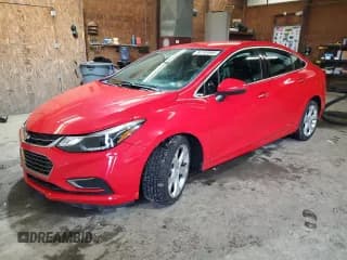 ✅ 2018 Chevrolet Cruze Premier • VIN: 1G1BF5SM1J7168476 • Лот: 90793895. Опубликован ранее на Copart с пробегом 60 912 миль. Бесплатный доступ к архиву аукционных продаж из США и подробный отчёт об истории автомобиля на DreamBid. Изображение 1.