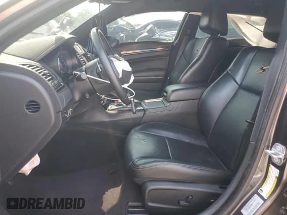 ✅ 2017 Chrysler 300 S Alloy Edition • VIN: 2C3CCABTXHH625826 • Lot: 63935315. Listed on Copart with 92,995 mi. Free auction sales archive from the USA and detailed vehicle history report at DreamBid. Image 7.