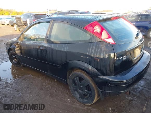 ✅ 2005 Ford Focus S • VIN: 3FAFP31N75R152033 • Lot: 43771270. Wystawiony na IAAI z przebiegiem 134 882 mil. Bezpłatny archiwum sprzedaży aukcyjnych z USA i szczegółowy raport historii pojazdu na DreamBid. Zdjęcie 12.