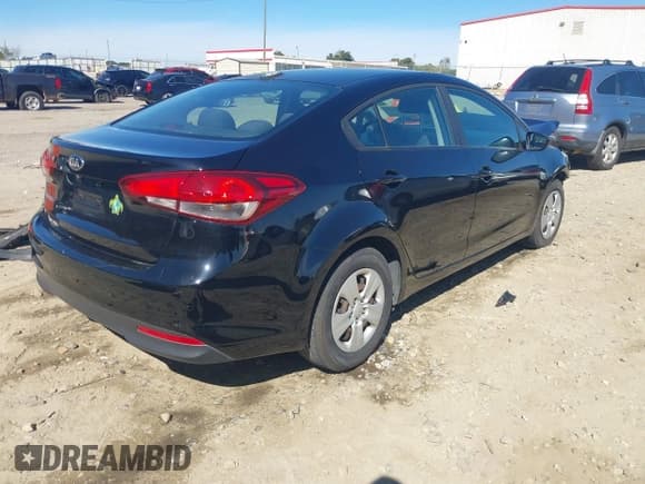 ✅ 2018 Kia Forte LX • VIN: 3KPFL4A79JE193990 • Лот: 43526604. Опубликован ранее на IAAI с пробегом 146 572 миль. Бесплатный доступ к архиву аукционных продаж из США и подробный отчёт об истории автомобиля на DreamBid. Изображение 4.