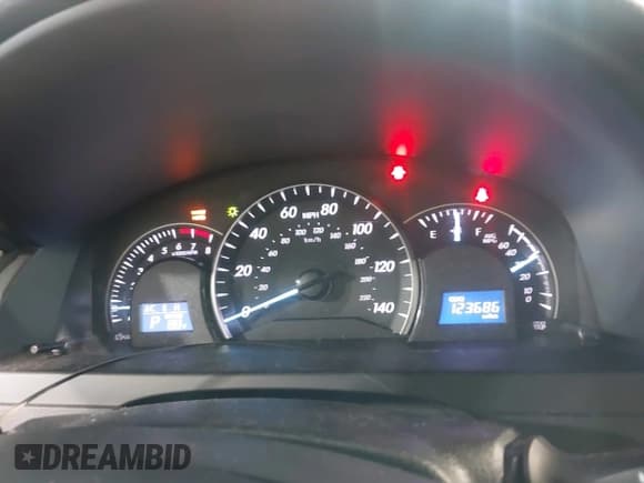 ✅ 2014 Toyota Camry LE • VIN: 4T4BF1FKXER390239 • Lot: 43062805. Listed on IAAI with 123,686 mi. Free auction sales archive from the USA and detailed vehicle history report at DreamBid. Image 15.