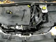 ✅ 2017 Ford Escape Titanium • VIN: 1FMCU0JD3HUD40648 • Lot: 90056455. Wystawiony na Copart z przebiegiem 69 569 mil. Bezpłatny archiwum sprzedaży aukcyjnych z USA i szczegółowy raport historii pojazdu na DreamBid. Zdjęcie 16.