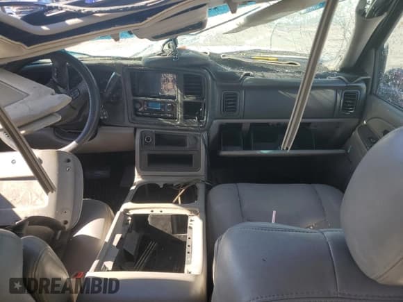 ✅ 2004 Chevrolet Suburban LT • VIN: 3GNFK16T84G138535 • Лот: 42038965. Опубликован ранее на Copart с пробегом Не указан. Бесплатный доступ к архиву аукционных продаж из США и подробный отчёт об истории автомобиля на DreamBid. Изображение 8.