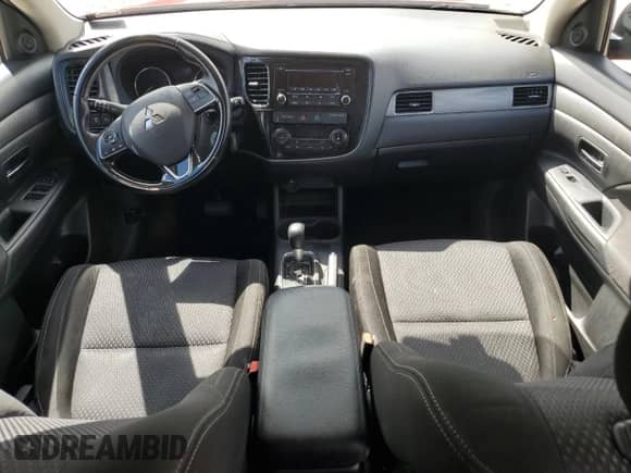 2016 Mitsubishi Outlander SE с VIN JA4AZ3A31GZ017989, выставлен на аукционе Copart как лот 70414525 с пробегом 99 347 миль миль и Списание • Salvage title. История ставок и продаж доступна на DreamBid. Изображение 8.