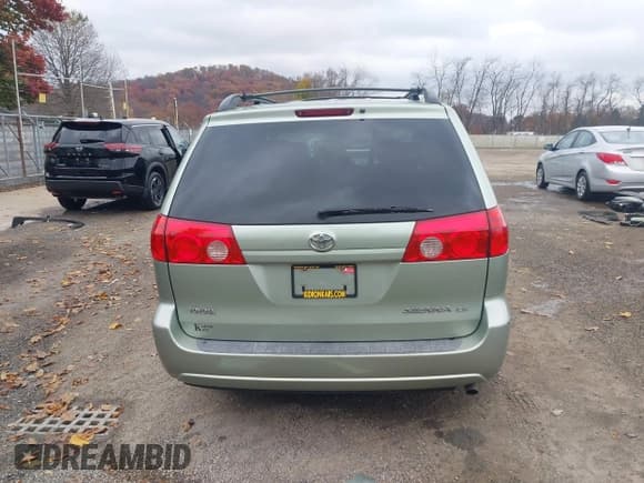 ✅ 2007 Toyota Sienna CE • VIN: 5TDZK23C47S018799 • Lot: 43663962. Wystawiony na IAAI z przebiegiem 157 391 mil. Bezpłatny archiwum sprzedaży aukcyjnych z USA i szczegółowy raport historii pojazdu na DreamBid. Zdjęcie 17.
