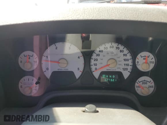 ✅ 2008 Dodge RAM • VIN: 3D7ML46A88G101901 • Лот: 54986785. Опубликован ранее на Copart с пробегом 327 321 миль. Бесплатный доступ к архиву аукционных продаж из США и подробный отчёт об истории автомобиля на DreamBid. Изображение 9.