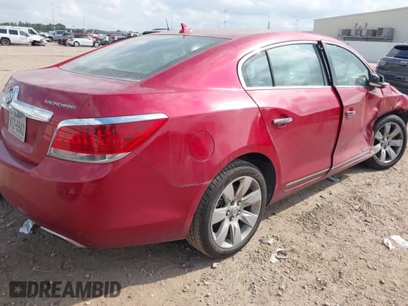 ✅ 2013 Buick LaCrosse Leather • VIN: 1G4GC5E35DF184551 • Lot: 43724188. Listed on IAAI with Not provided. Free auction sales archive from the USA and detailed vehicle history report at DreamBid. Image 4.