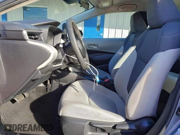 ✅ 2020 Toyota Corolla L • VIN: 5YFDPRAE0LP046577 • Лот: 94064405. Опубликован ранее на Copart с пробегом 66 797 миль. Бесплатный доступ к архиву аукционных продаж из США и подробный отчёт об истории автомобиля на DreamBid. Изображение 7.